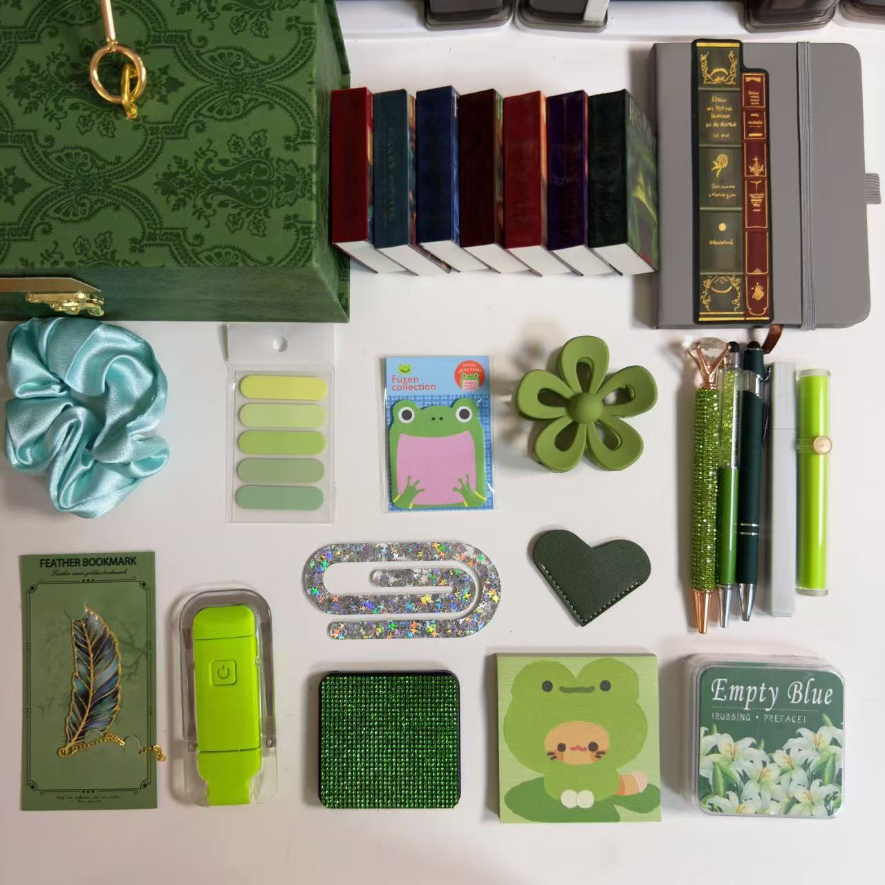 Your Emerald Enchantment 💚🌿 Bookish Bundle